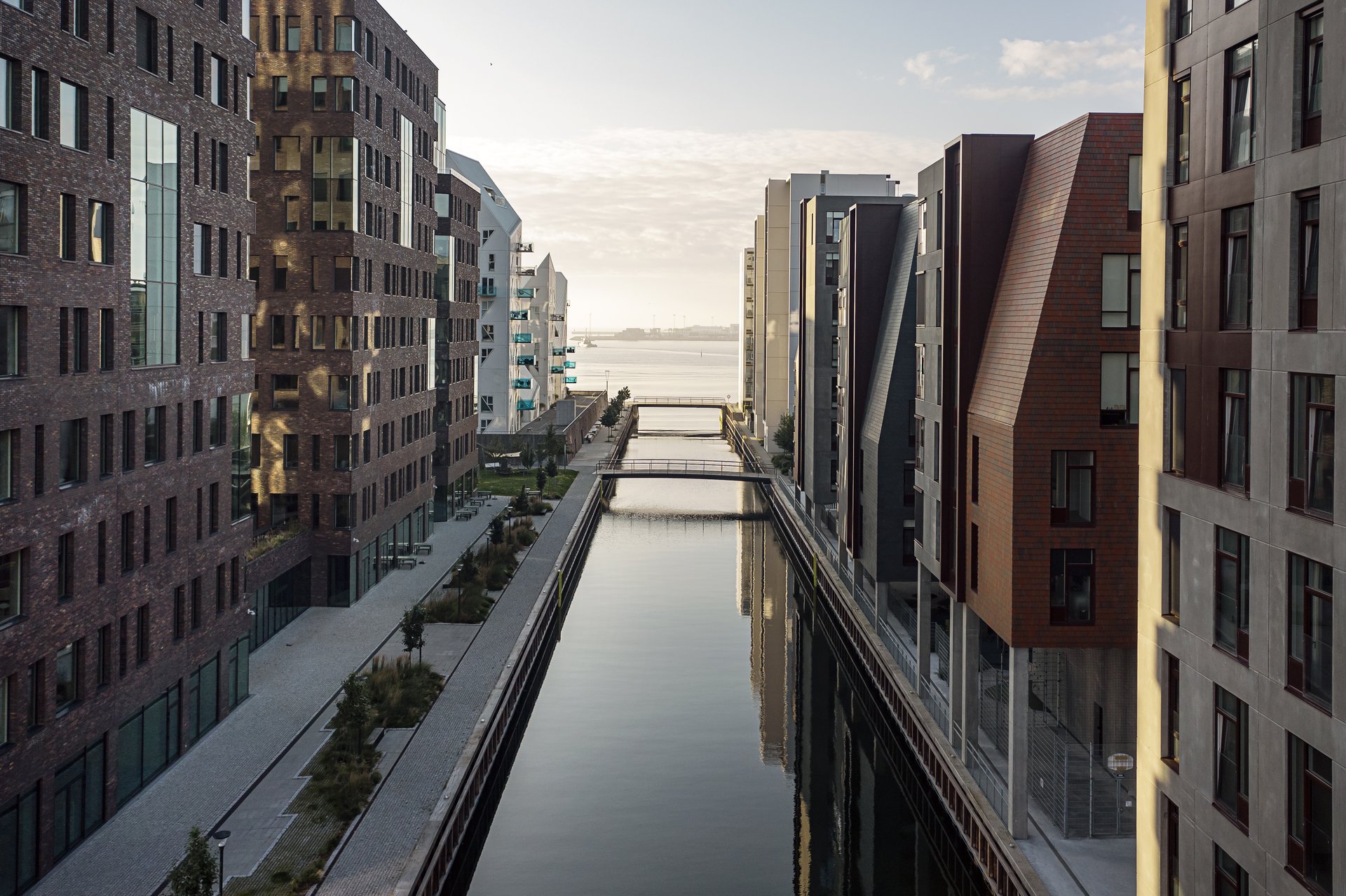 aarhus-oe-isbjerget-pakhusene-foto_roar_paaske-large.jpg (1)